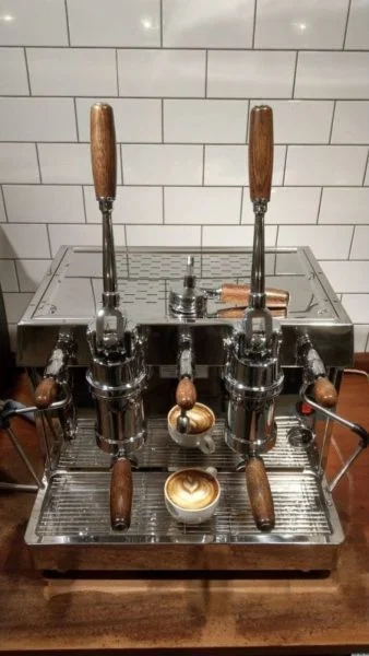 An image of a coffee lever machine.